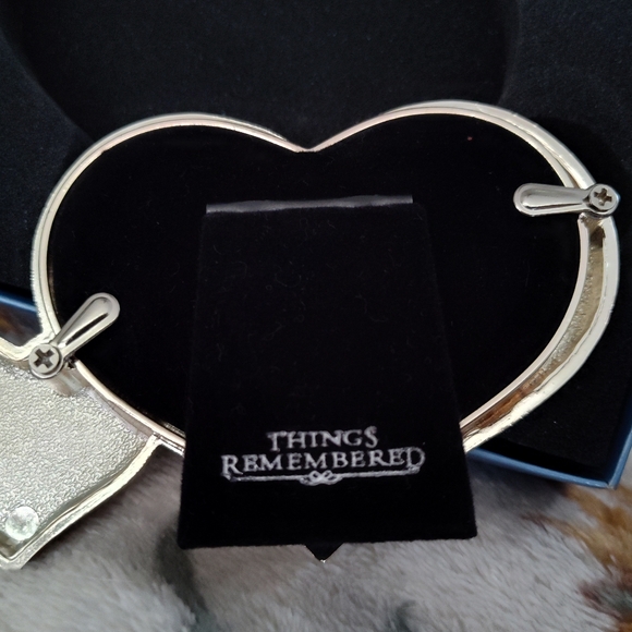 NEW! Things Remembered Heart Shaped Picture Frame - Picture 4 of 7